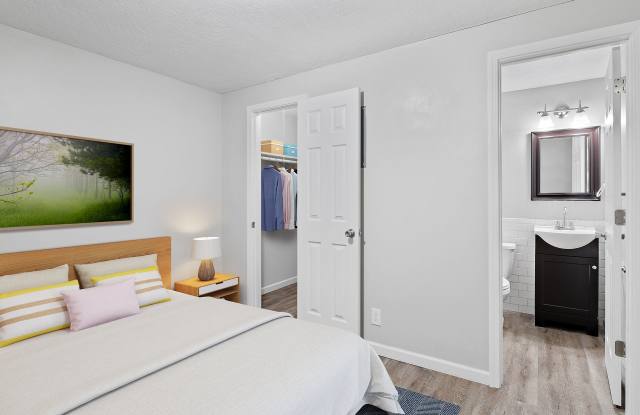 Cole Street Apts: Close to Campus Gallery 2