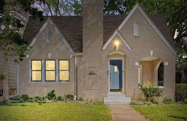 Beautiful 2 Bedroom with Large Mature Trees photos photos