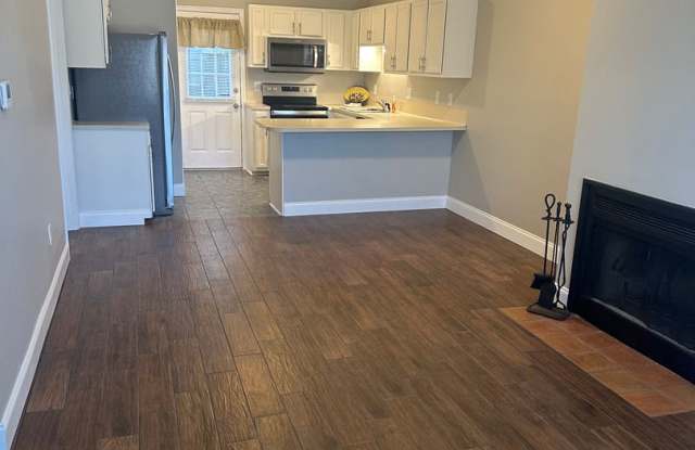 Pre Leasing For December -Perfect Location For Health Care Students and Professionals! Gallery 4