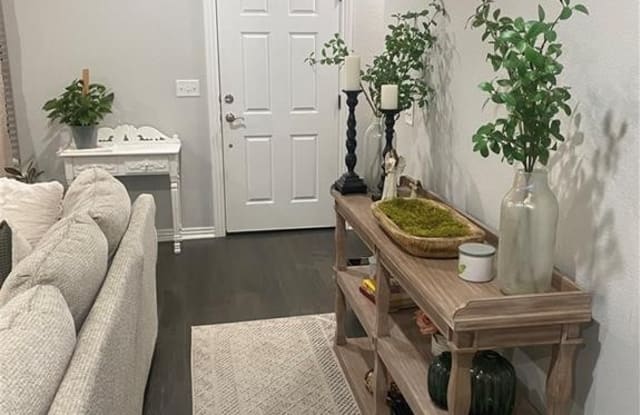 363  W Kinniburgh  DR Gallery 2