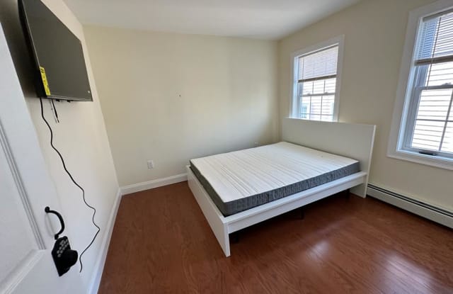 183 Jewett Street - Bedroom 1 Gallery 2