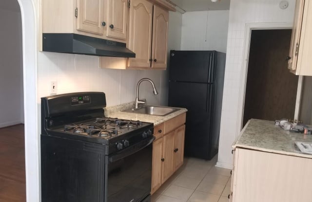 5827 DICKENS AVENUE Gallery 2