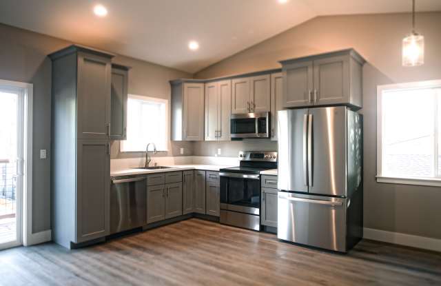 723 Park Street - 723 Park Street, El Paso de Robles, CA 93446