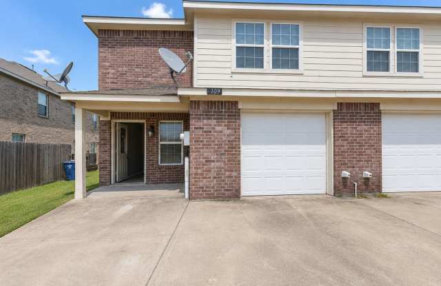 1109-1111 Parkway Trail Gallery 1
