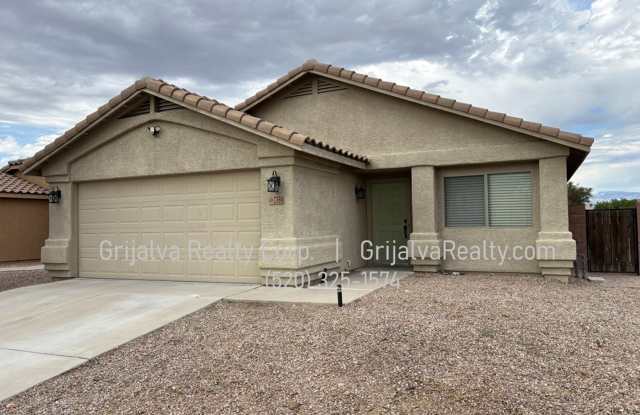 4-Bedroom, 2 Bath House in Sycamore Park (I-10/Kolb Rd) photos photos