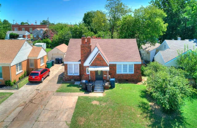 2204 N Hood Street photos photos