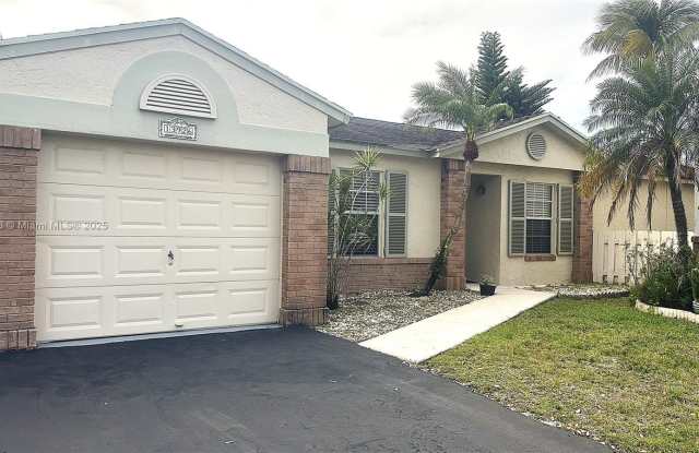 13926 Langley Pl - 13926 Langley Place, Davie, FL 33325