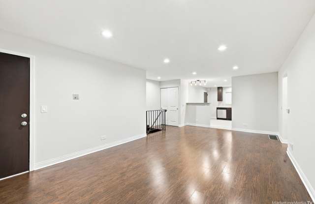 400 E KENSINGTON Road Gallery 4