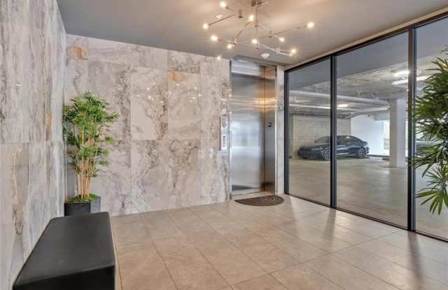 6890 Peachtree Dunwoody Road Gallery 3