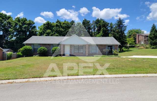 Beautiful 3 Bd/2 Ba Single Family Brick home in the heart of Farragut! Gallery 1