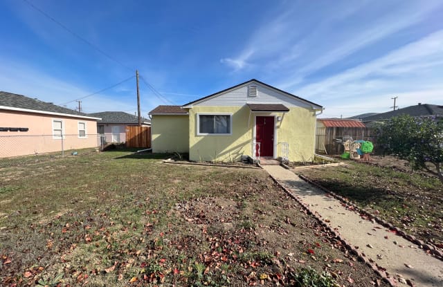 218 N D St - 218 D Street, Lompoc, CA 93436