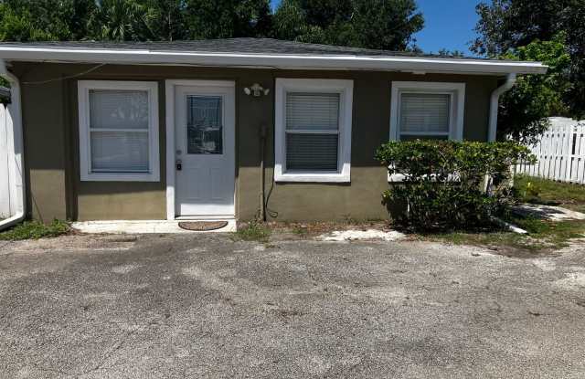 Cottage in Ormond Beach photos photos