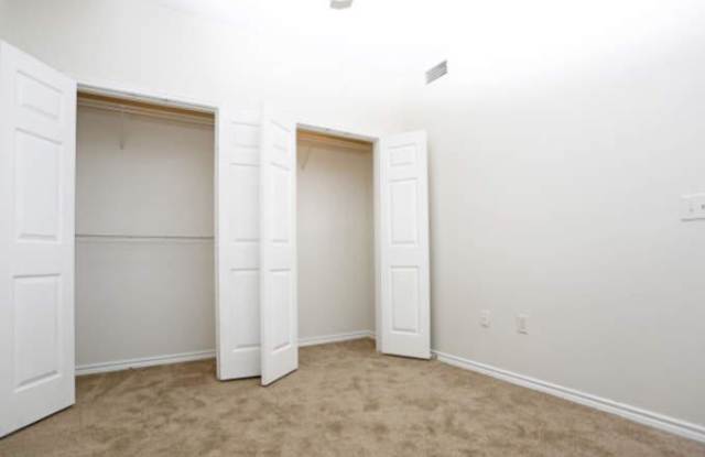 5132 Eisenhauer Rd Gallery 2