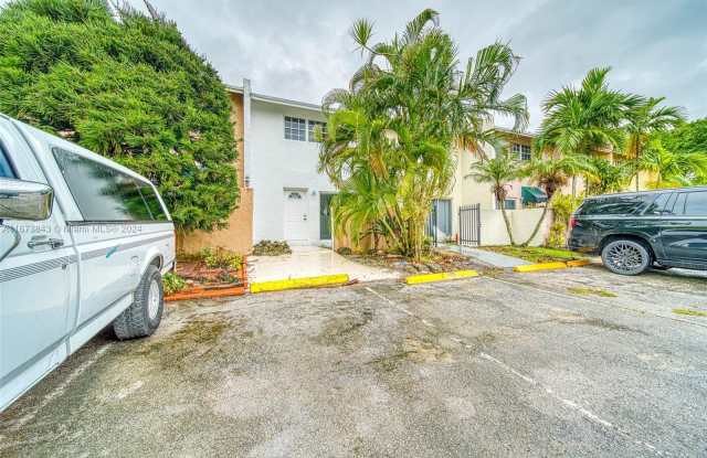 563 Ne 12 Ave - 563 Northeast 12th Avenue, Homestead, FL 33033 563 Ne 12 Ave - 563 Northeast 12th Avenue, Homestead, FL 33033