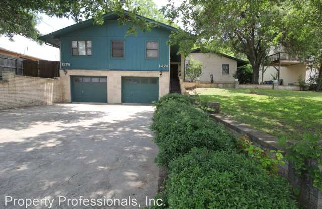 1274 Hillcrest - 1274 Hillcrest Drive, New Braunfels, TX 78130