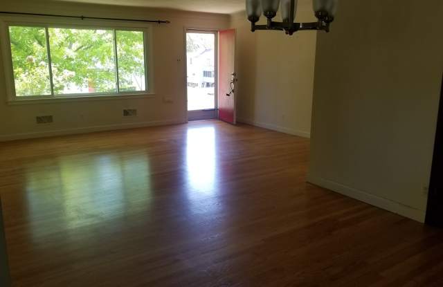 1207 Folger Avenue Gallery 3