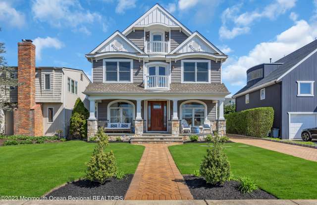 105 Beacon Boulevard photos photos