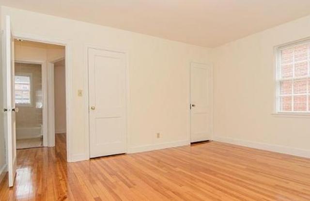 36 Hammond Pond Pkwy Gallery 4
