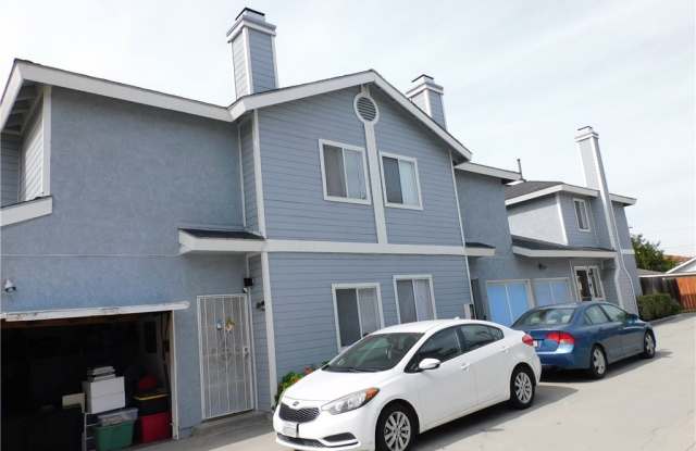 1323 W. Palmyra #B - 1323 West Palmyra Place, Orange, CA 92868 1323 W. Palmyra #B - 1323 West Palmyra Place, Orange, CA 92868