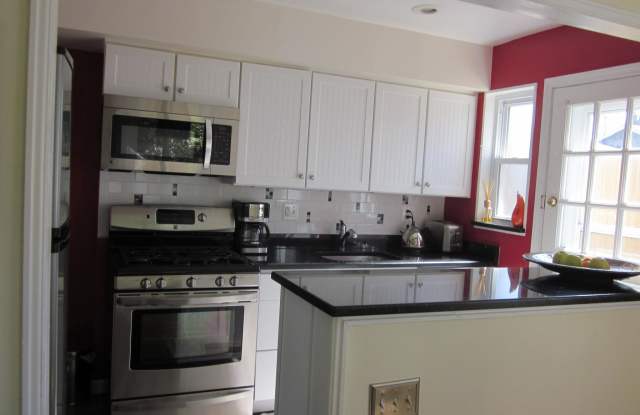 18 1/2 W WYATT AVENUE - 18 1/2 W Wyatt Av, Alexandria, VA 22301