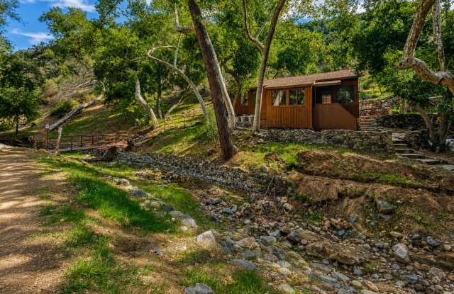 1704 Sycamore Dr Gallery 3