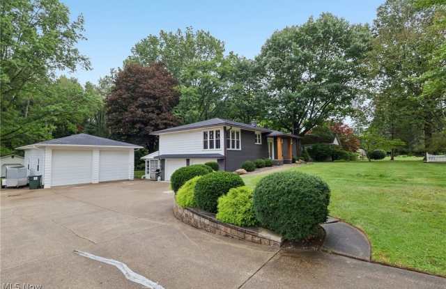 1275 High View Drive Gallery 3