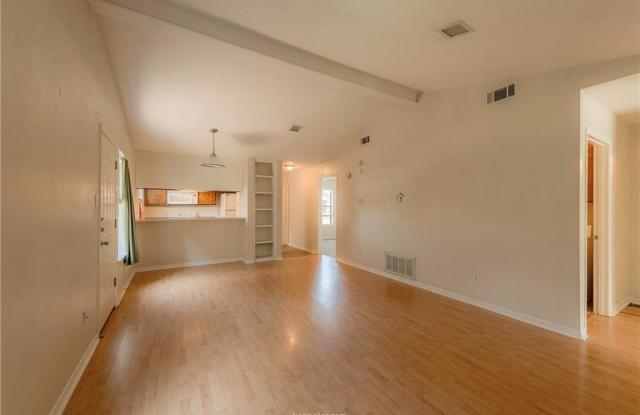 2507 Hickory Drive Gallery 2
