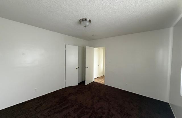 California 6900 Gallery 3