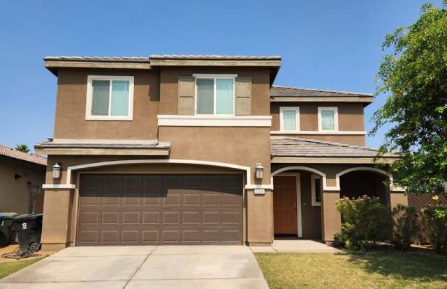 Charming 2 Story Home For Rent photos photos