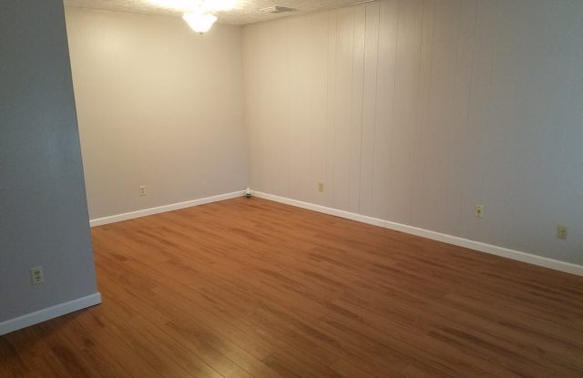 235 Diston Ln Gallery 4