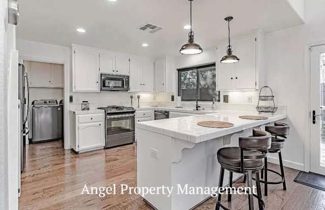 2206 Halsey Circle Gallery 4