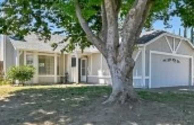 1074 Beechwood St - 1074 Beechwood Street, Yuba City, CA 95991