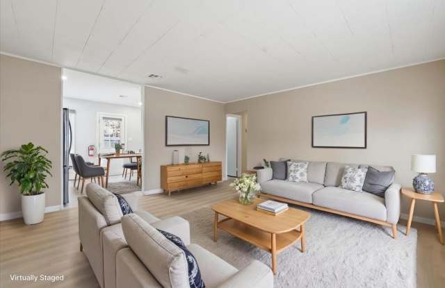 52 MARKHAM RD photos photos