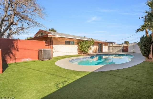 2163 Golden Arrow Drive Gallery 2