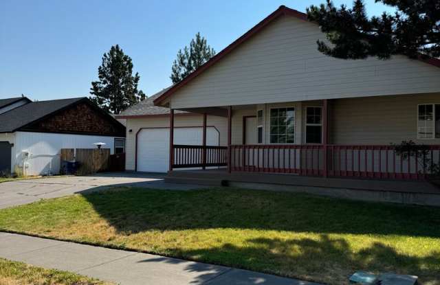 CUTE HOME IN ELKHORN ESTATES - 61440 Elkhorn Street, Bend, OR 97702