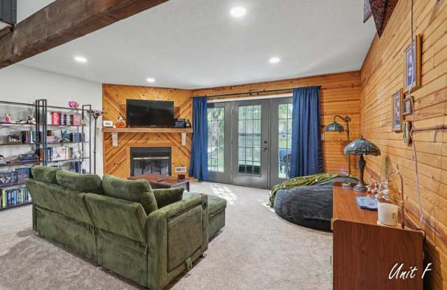 2901 University Drive - A Gallery 1