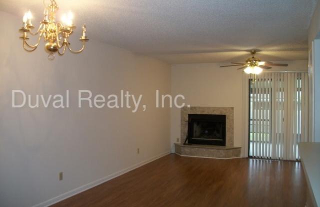 5532 Pinebay Circle South Gallery 2