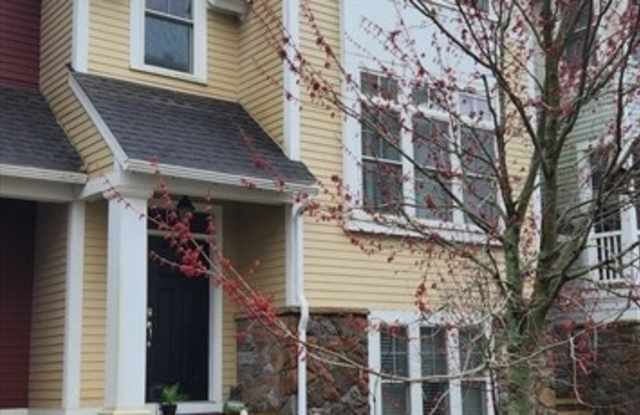 52 Stonehaven Drive - 52 Stonehaven Drive, Weymouth Town, MA 02190