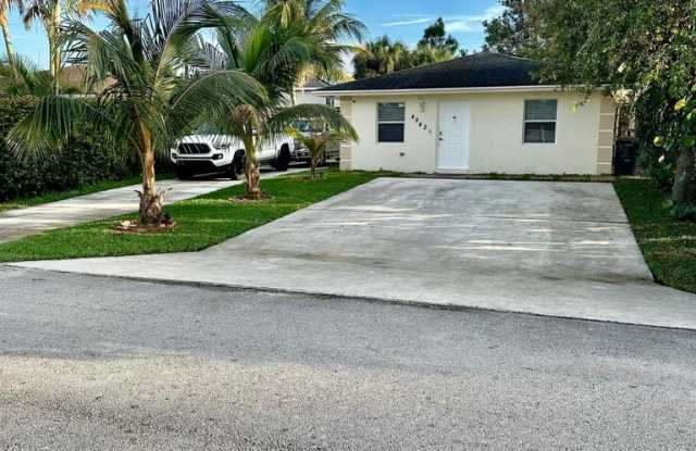 4942 Dillon St - 4942 Dillon Street, Palm Beach County, FL 33463