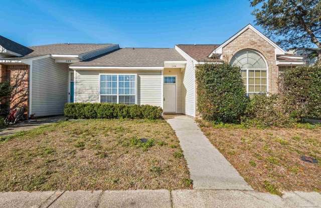 144 Stearns St - 144 Stearns Street, Gulf Breeze, FL 32561