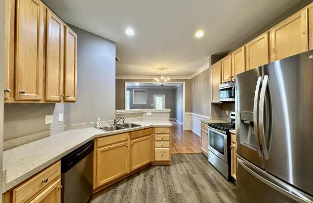 523 Village Loop Drive Gallery 4