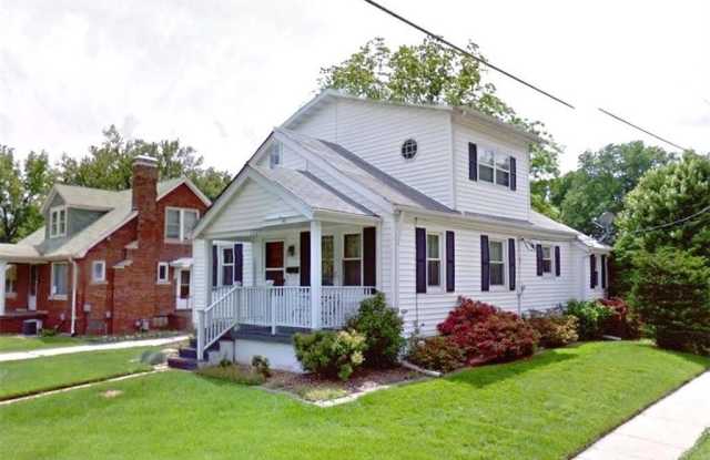 1725 DUNCAN Avenue Gallery 1
