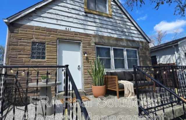 861 Bassett Avenue photos photos