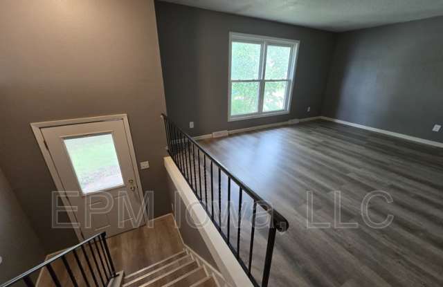 1242 Edgewood Drive Gallery 3