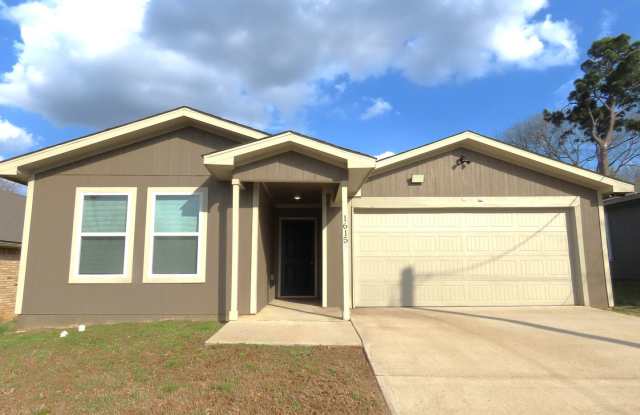 Newly Constructed 3-Bedroom, 2-Bathroom Home! photos photos