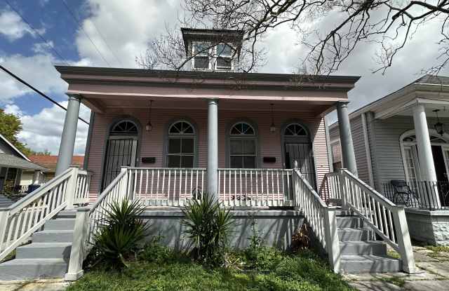 2525 D'abadie Street photos photos