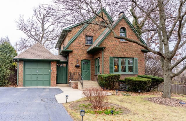 125 Minneola Street - 125 Minneola Street, Hinsdale, IL 60521