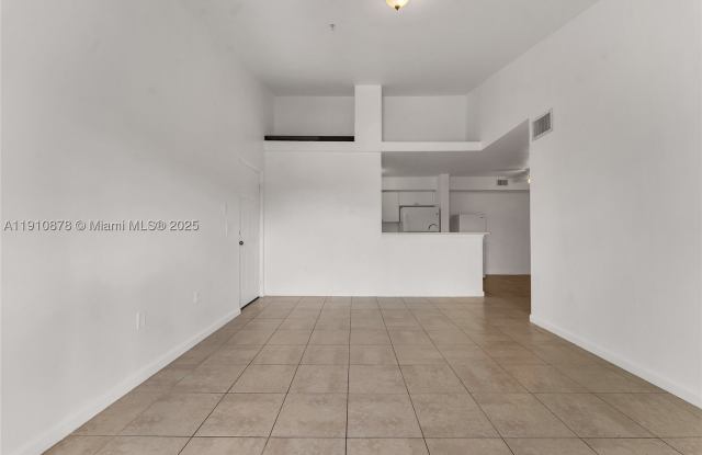 15400 SW 284th St Gallery 4