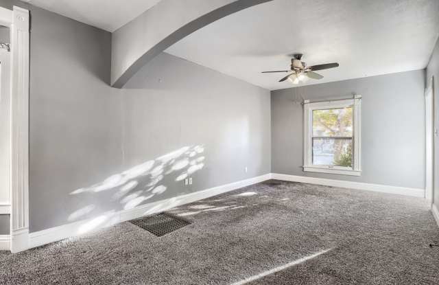 1417 South Pearl Street Gallery 4