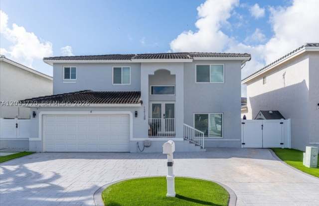 12138 SW 250th Ter Gallery 1